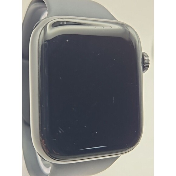 Apple Watch SE 1st Gen 44mm GPS Space Gray Aluminum A2352 32GB 75% Battery - Picture 4 of 12